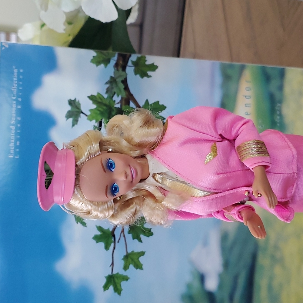 Vintage Flight Attendant Barbie - Picture 8 of 10